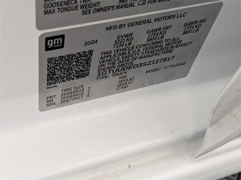 Certified 2025 GMC Sierra 1500 SLT image 36