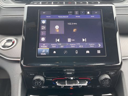 Used 2025 Jeep Grand Cherokee Laredo X RWD image 21