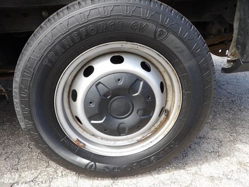 Used 2017 Ford Transit 250 130 Low Roof RWD image 10