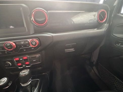 Used 2021 Jeep Wrangler Unlimited Sahara image 17