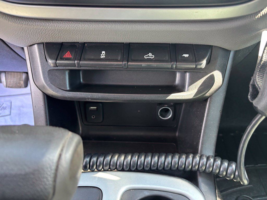 Used 2016 Chevrolet Colorado LT AWD/4WD image 19