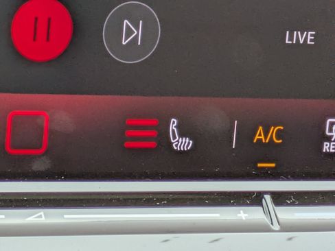 New 2026 Volkswagen Tiguan SE image 25