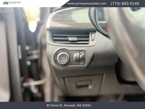 Used 2017 Buick Envision Essence FWD image 31