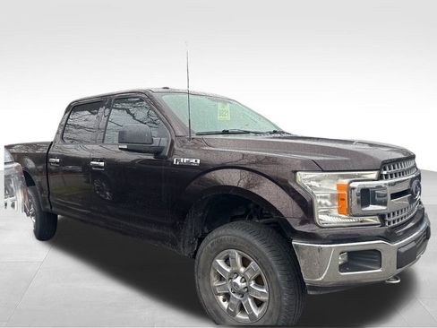 Used 2018 Ford F150 XLT w/ Equipment Group 301A Mid image 11