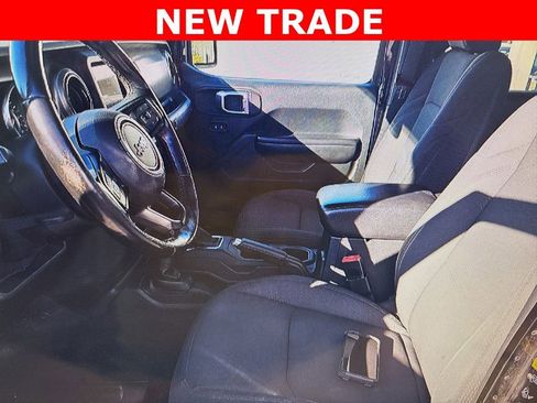 Used 2020 Jeep Gladiator Sport w/ Quick Order Package 24S image 9
