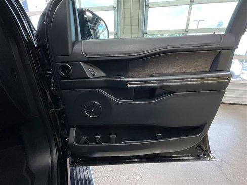 Used 2021 Ford Expedition Max Limited RWD image 25