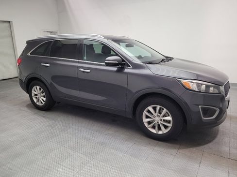 Used 2017 Kia Sorento LX FWD image 11