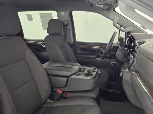 Used 2024 Chevrolet Silverado 2500 LT w/ Convenience Package image 18