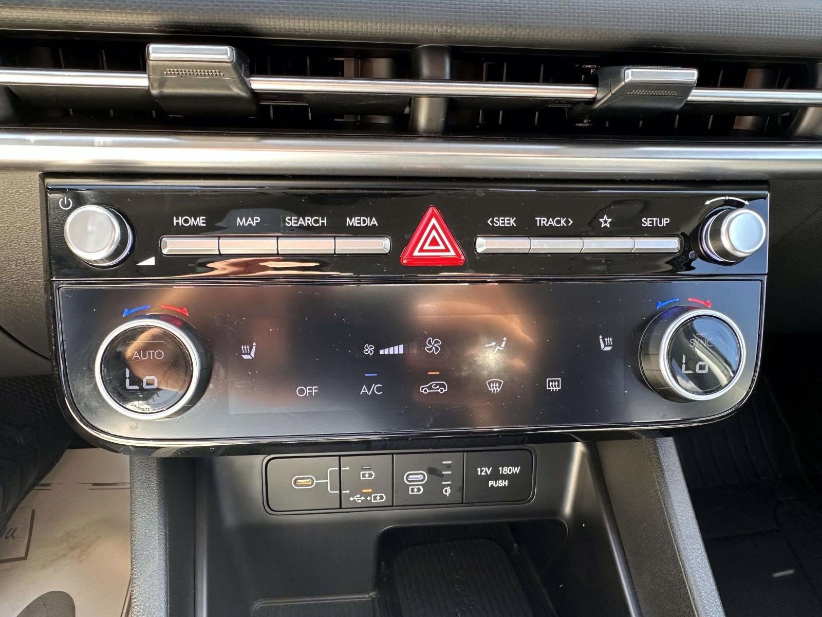 Used 2025 Hyundai Tucson SEL AWD/4WD image 24