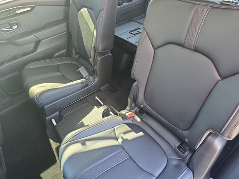 Used 2025 Honda Pilot EX-L image 15