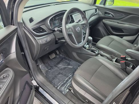 Used 2022 Buick Encore Preferred w/ Safety Package FWD image 6