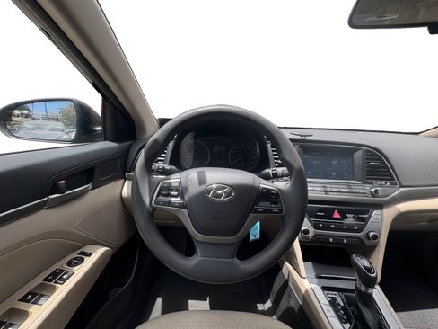 Used 2017 Hyundai Elantra SE FWD image 14
