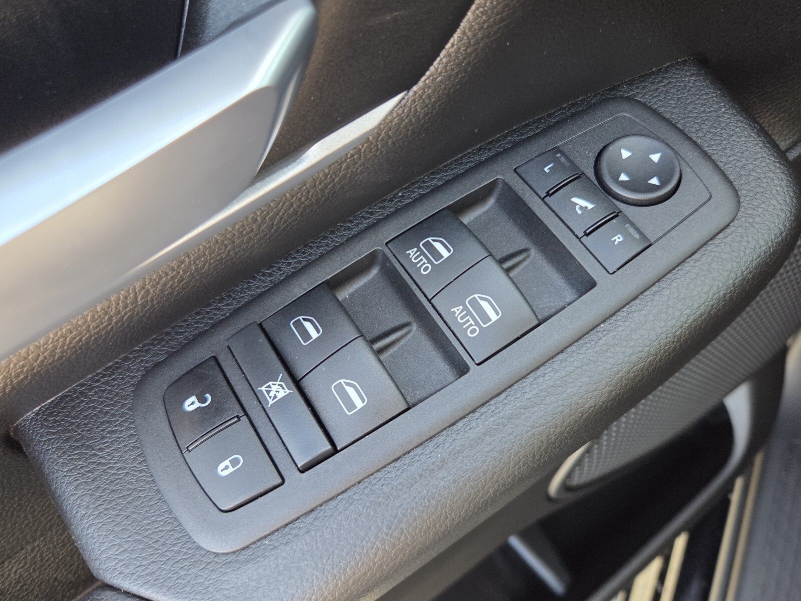 Used 2023 RAM 1500 Big Horn AWD/4WD image 32