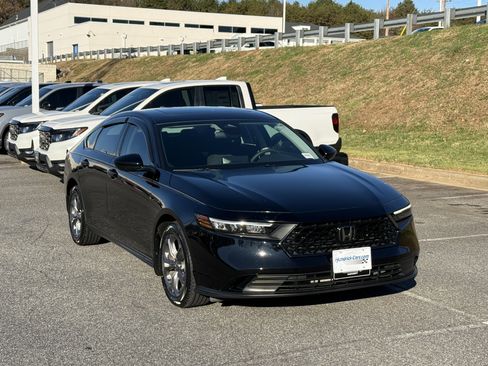 Used 2024 Honda Accord EX image 10