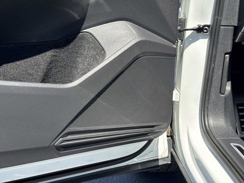 Certified 2023 Volkswagen Tiguan SE R-Line image 20