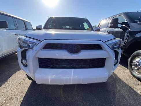 Used 2019 Toyota 4Runner SR5 RWD image 2