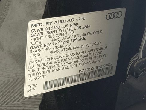 Used 2025 Audi Q3 2.0T Premium w/ Convenience Package AWD/4WD image 22