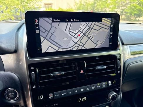 Used 2023 Lexus GX 460 Premium w/ Premium Package AWD/4WD image 7