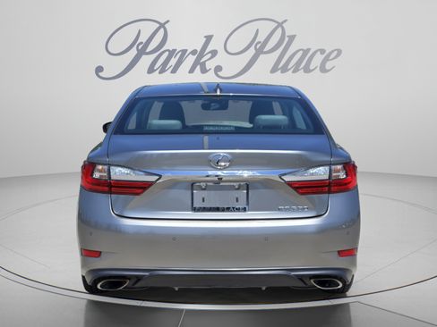 Used 2018 Lexus ES 350 w/ Premier Package FWD image 4