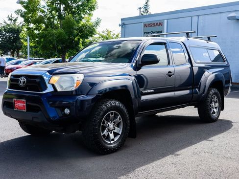 Used 2012 Toyota Tacoma 4x4 Access Cab V6 w/ SR5 Pkg image 3