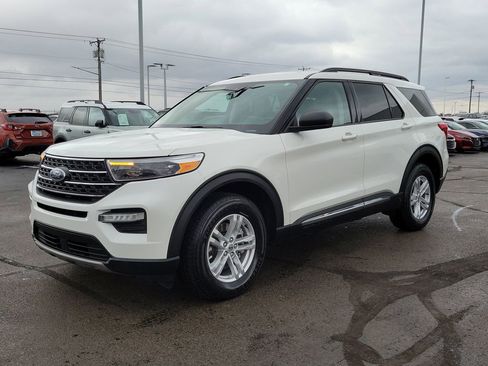 Certified 2023 Ford Explorer XLT w/ Equipment Group 202A image 8