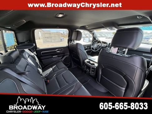 Used 2025 RAM 1500 Laramie image 10