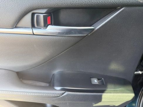 Used 2019 Toyota Camry XSE FWD image 32