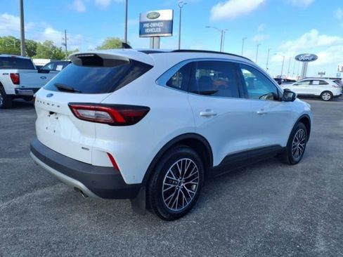 Certified 2023 Ford Escape SE w/ PHEV Premium Package image 7