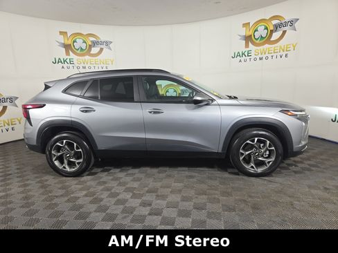 Certified 2024 Chevrolet Trax LT w/ Sunroof Package FWD image 10