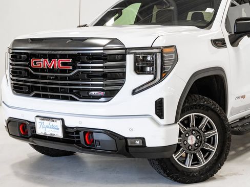 Used 2024 GMC Sierra 1500 AT4 w/ Technology Package AWD/4WD image 2