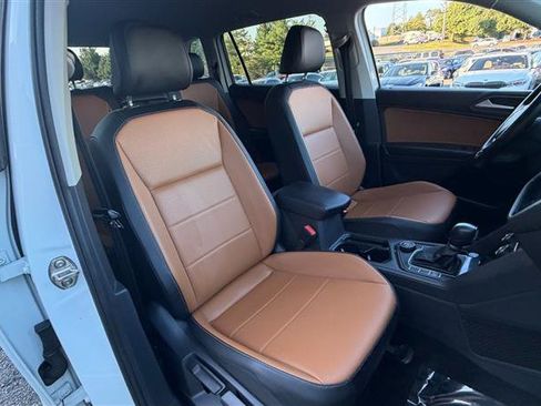 Used 2019 Volkswagen Tiguan SE AWD/4WD image 6