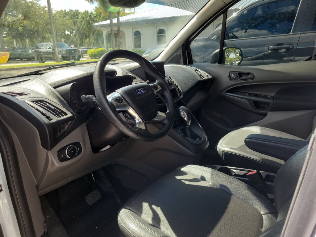 Used 2019 Ford Transit Connect XL FWD image 2
