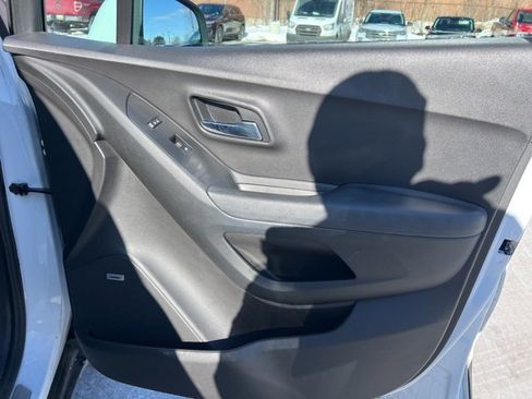 Used 2016 Chevrolet Trax LTZ image 10