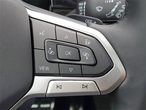 New 2025 Volkswagen Atlas SEL Premium R-Line image 28