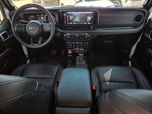 Used 2024 Jeep Wrangler Unlimited Rubicon AWD/4WD image 14
