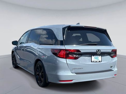 Certified 2024 Honda Odyssey Sport image 6