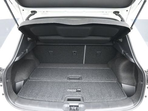 Used 2019 Nissan Rogue Sport SV w/ Technology Package AWD/4WD image 6