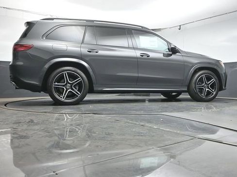 New 2026 Mercedes-Benz GLS 450 4MATIC image 41