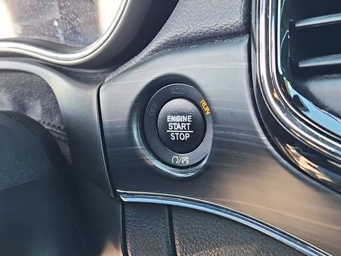 Used 2020 Jeep Grand Cherokee Limited image 28