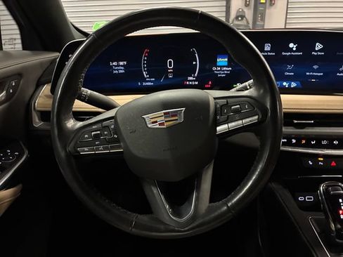 Used 2024 Cadillac XT4 Luxury w/ Cold Weather Package FWD image 14