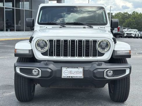Used 2024 Jeep Wrangler Unlimited Sahara AWD/4WD image 9