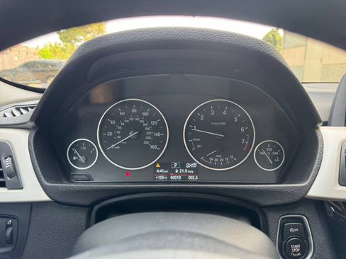 Used 2016 BMW 320i xDrive Sedan AWD/4WD image 16