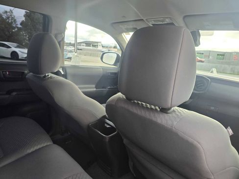 Used 2022 Toyota Tacoma SR image 15