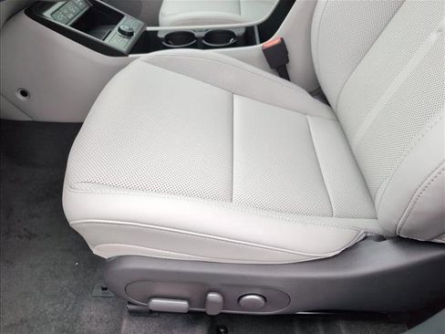 New 2026 Hyundai Kona SEL Premium image 4