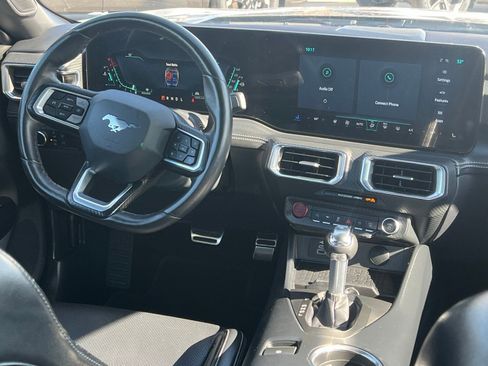 Used 2024 Ford Mustang Premium image 18