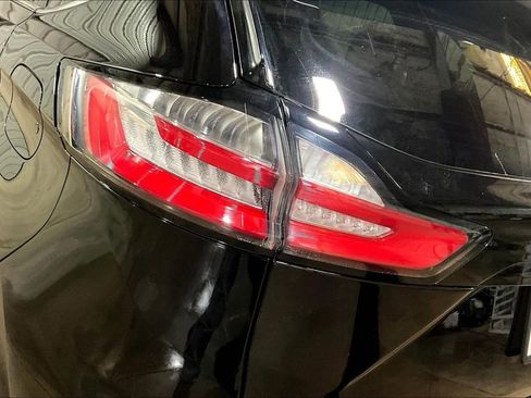 Certified 2024 Ford Edge SEL w/ Convenience Package AWD/4WD image 8