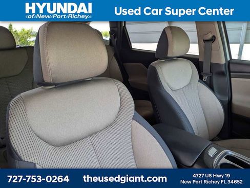 Used 2023 Hyundai Santa Fe SEL FWD image 6
