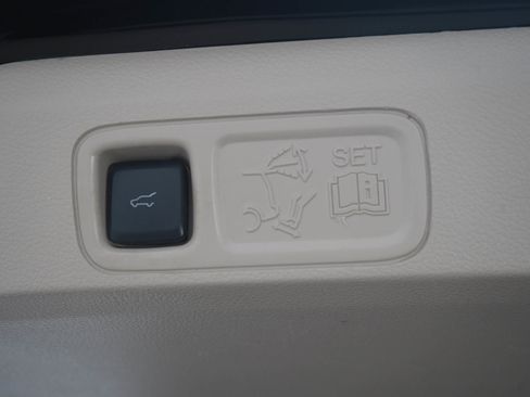 Used 2021 Lincoln Navigator L Reserve w/ Luxury Package AWD/4WD image 19