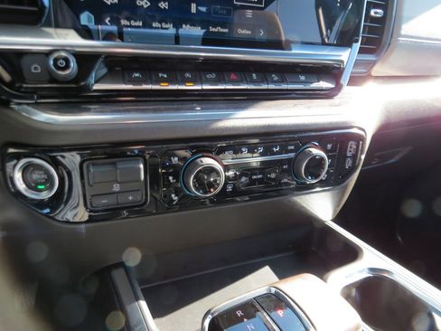 Certified 2025 Chevrolet Silverado 1500 LTZ w/ LTZ Premium Package image 25