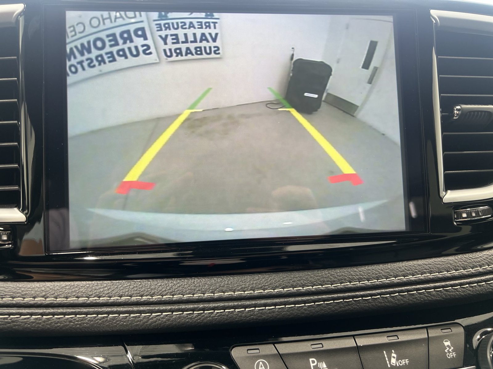 Used 2026 Chrysler Pacifica Limited AWD/4WD image 17